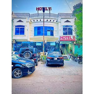 Hotel 11